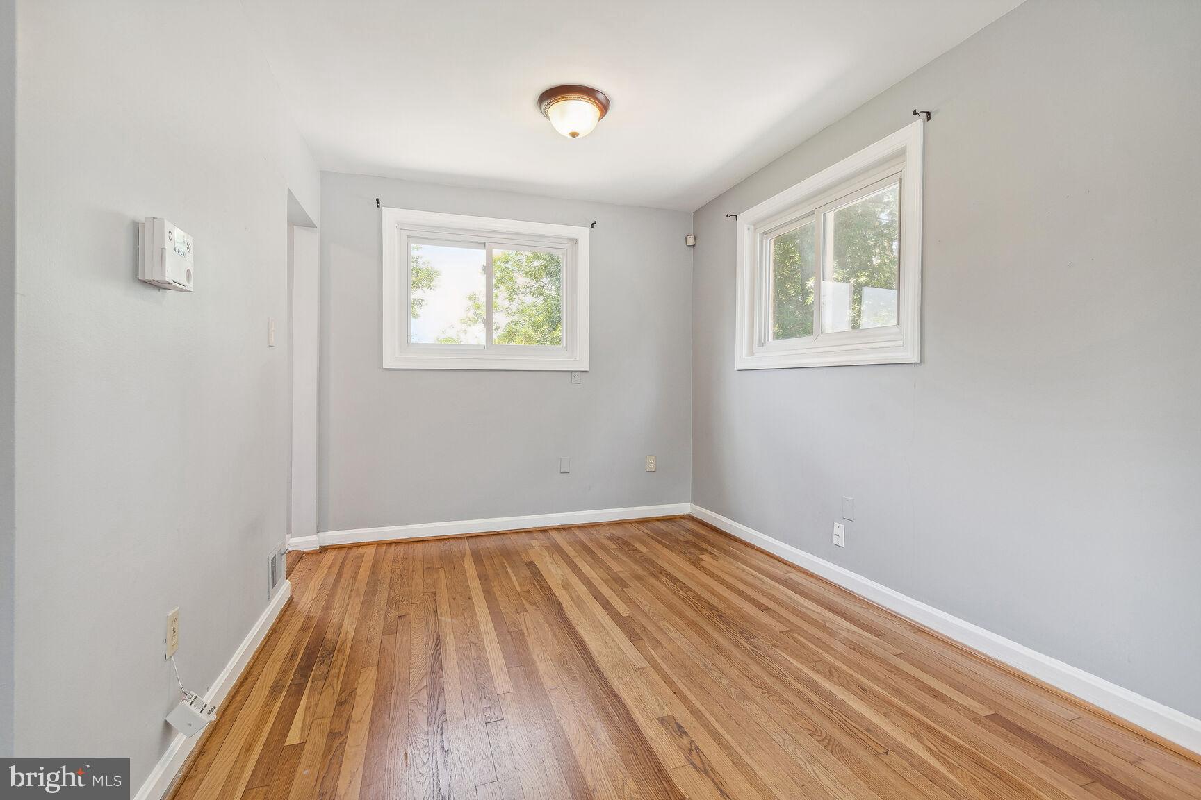 WOOD MANOR - Residential