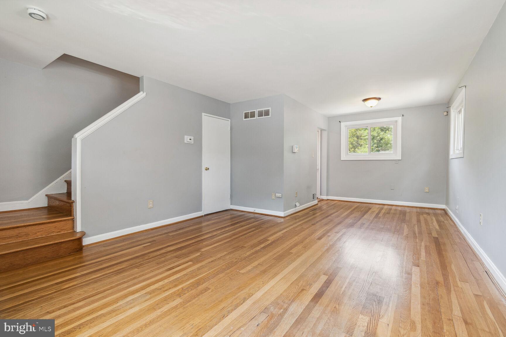 WOOD MANOR - Residential