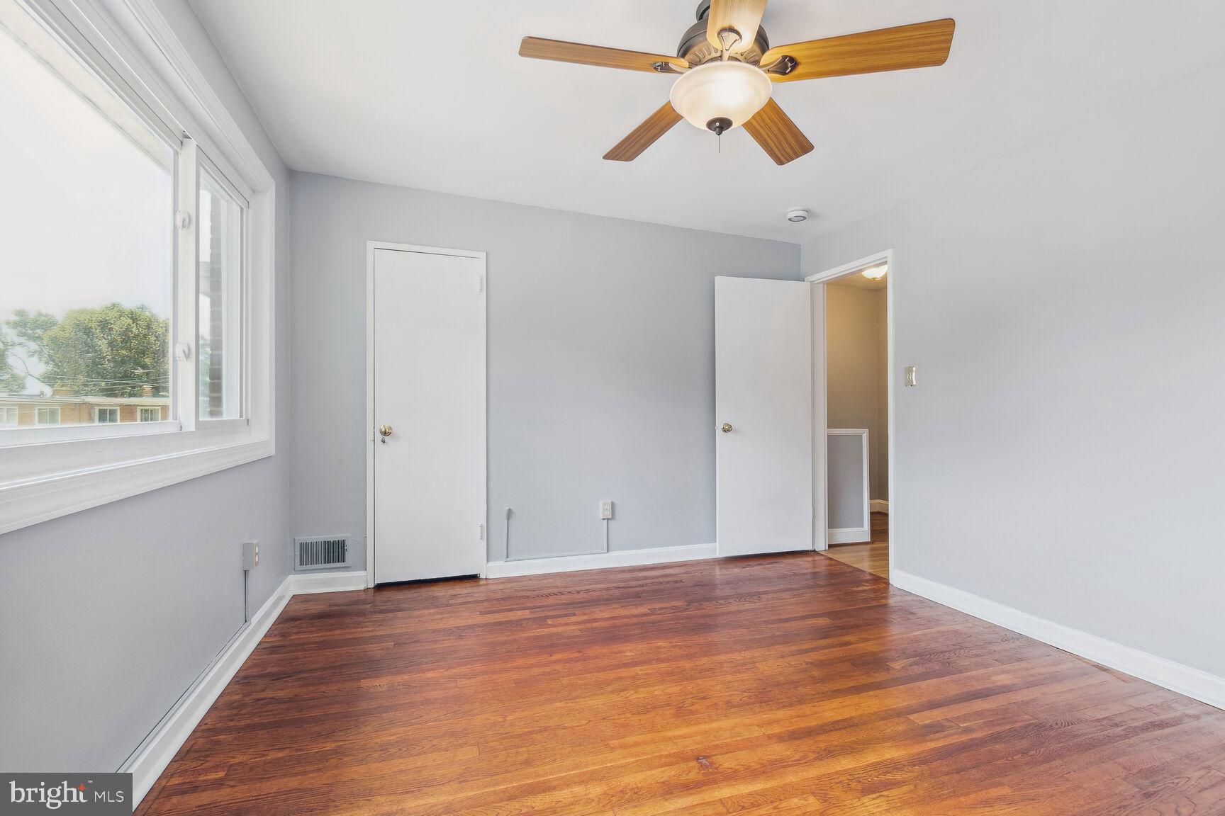 WOOD MANOR - Residential