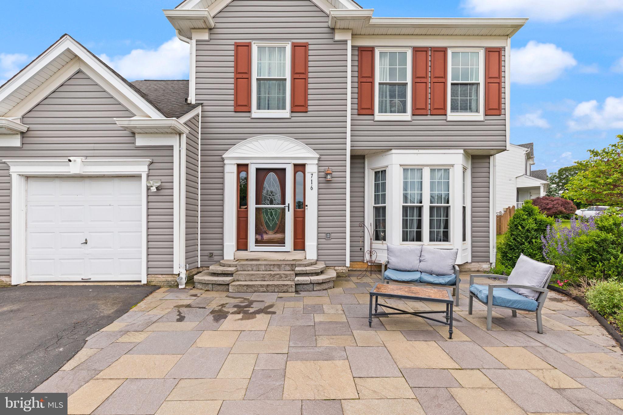 716 BROOKE COURT