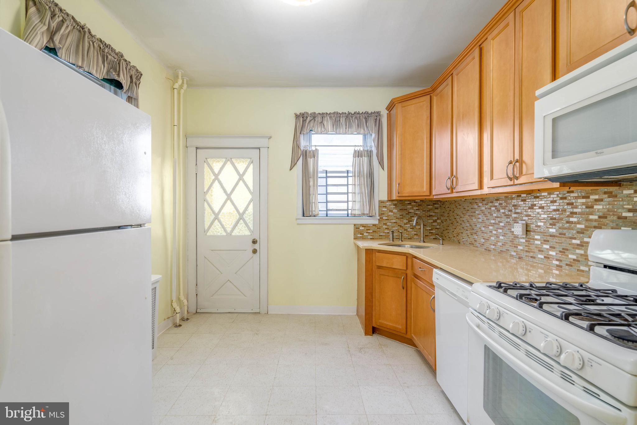 POINT BREEZE - Residential