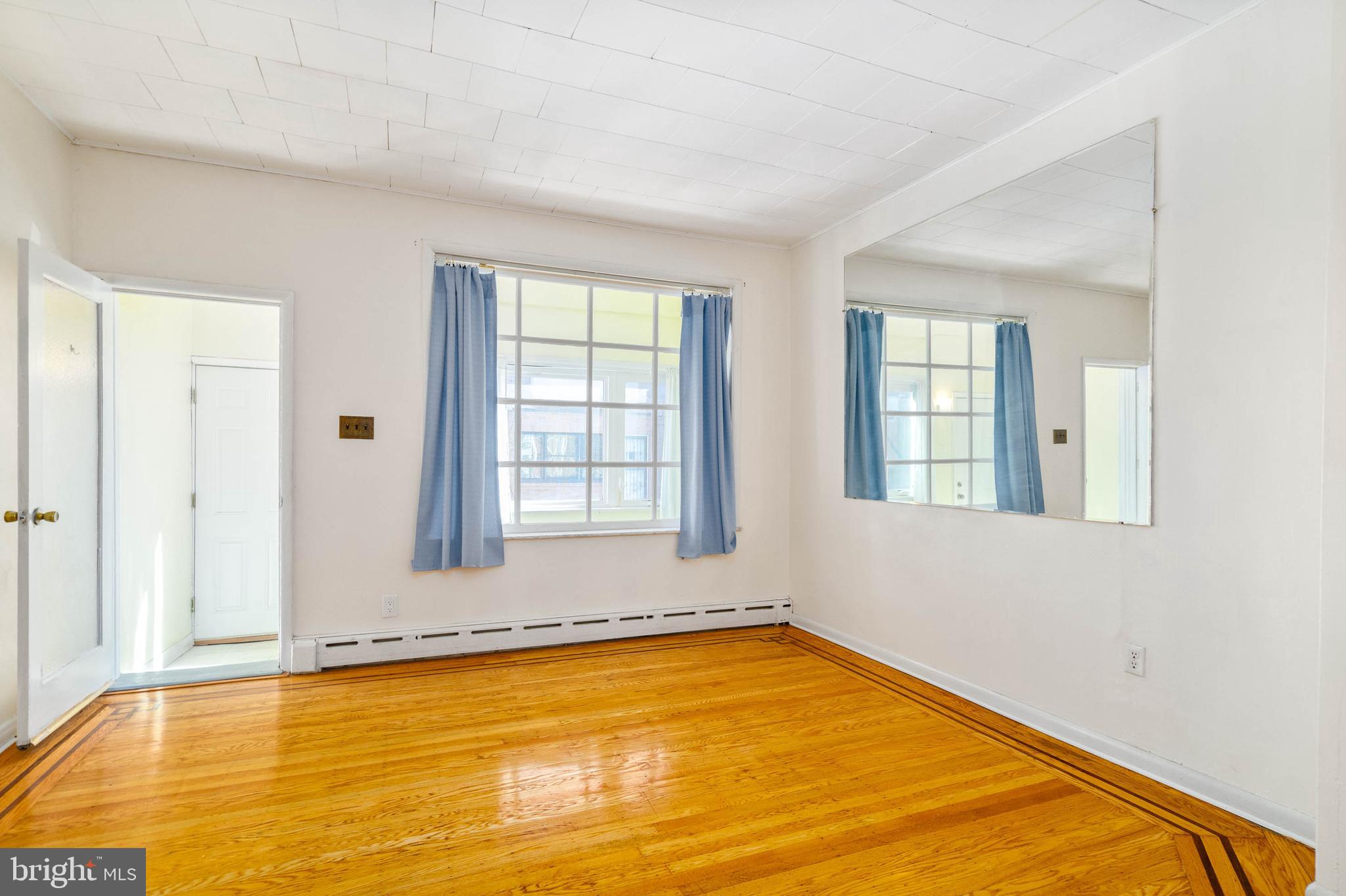 POINT BREEZE - Residential