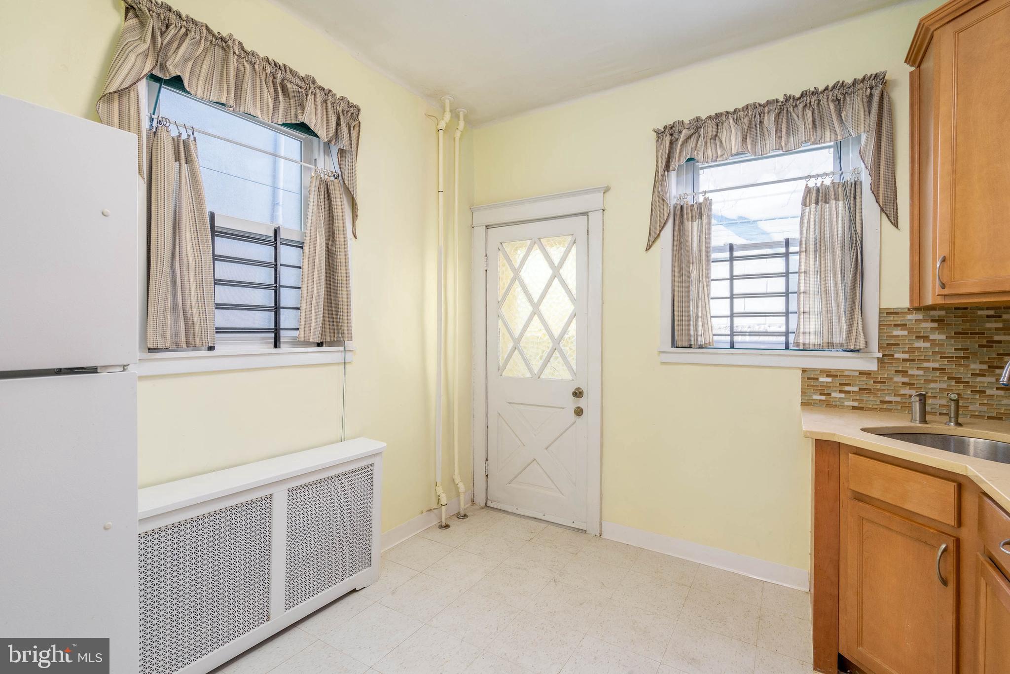 POINT BREEZE - Residential