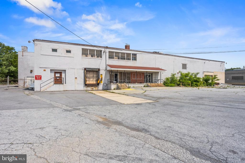 Photo of 1507 Willow Street, LEBANON, PA 17046 (MLS # PALN2022598)