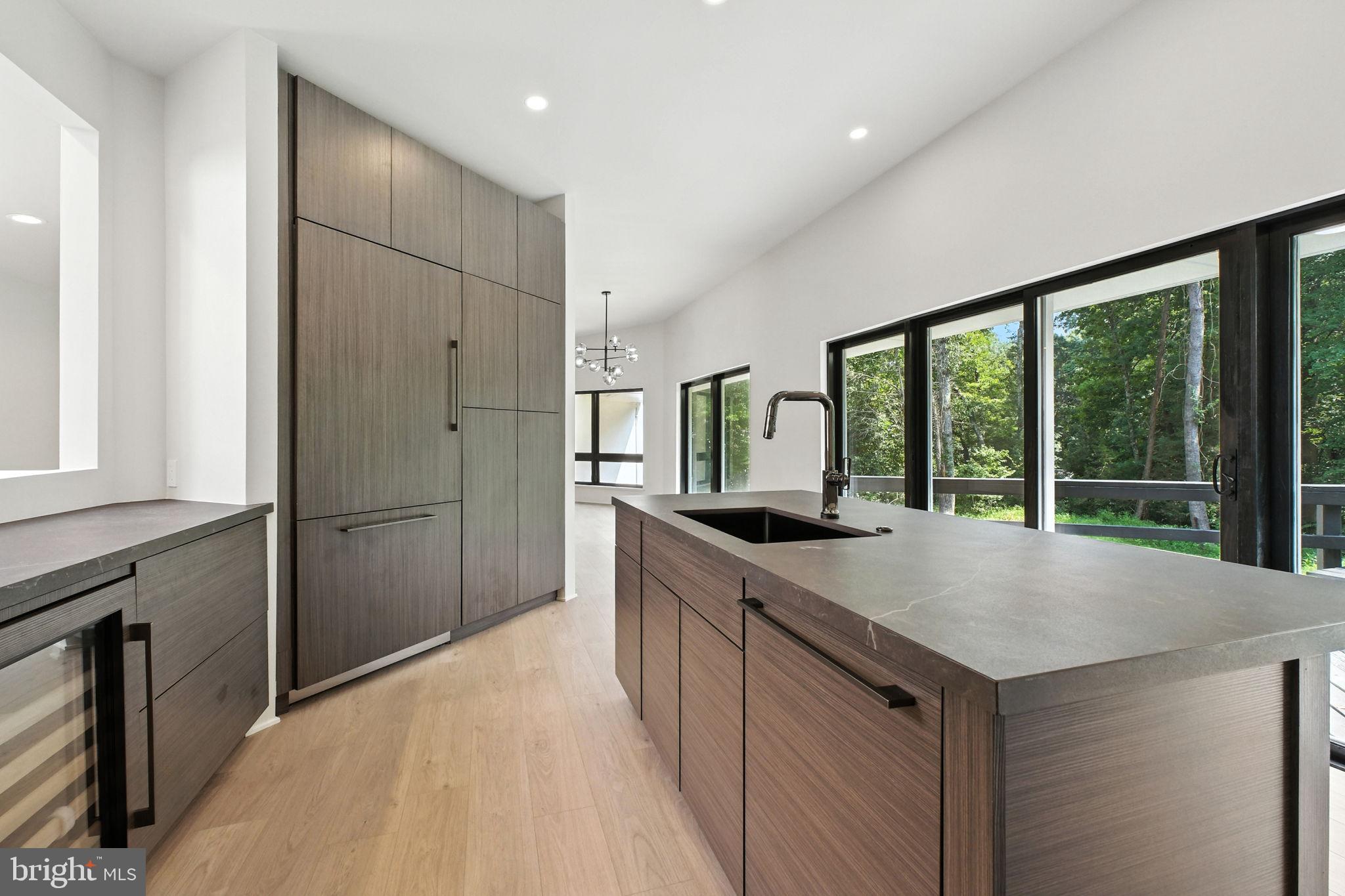 PEACOCK STATION - Residential