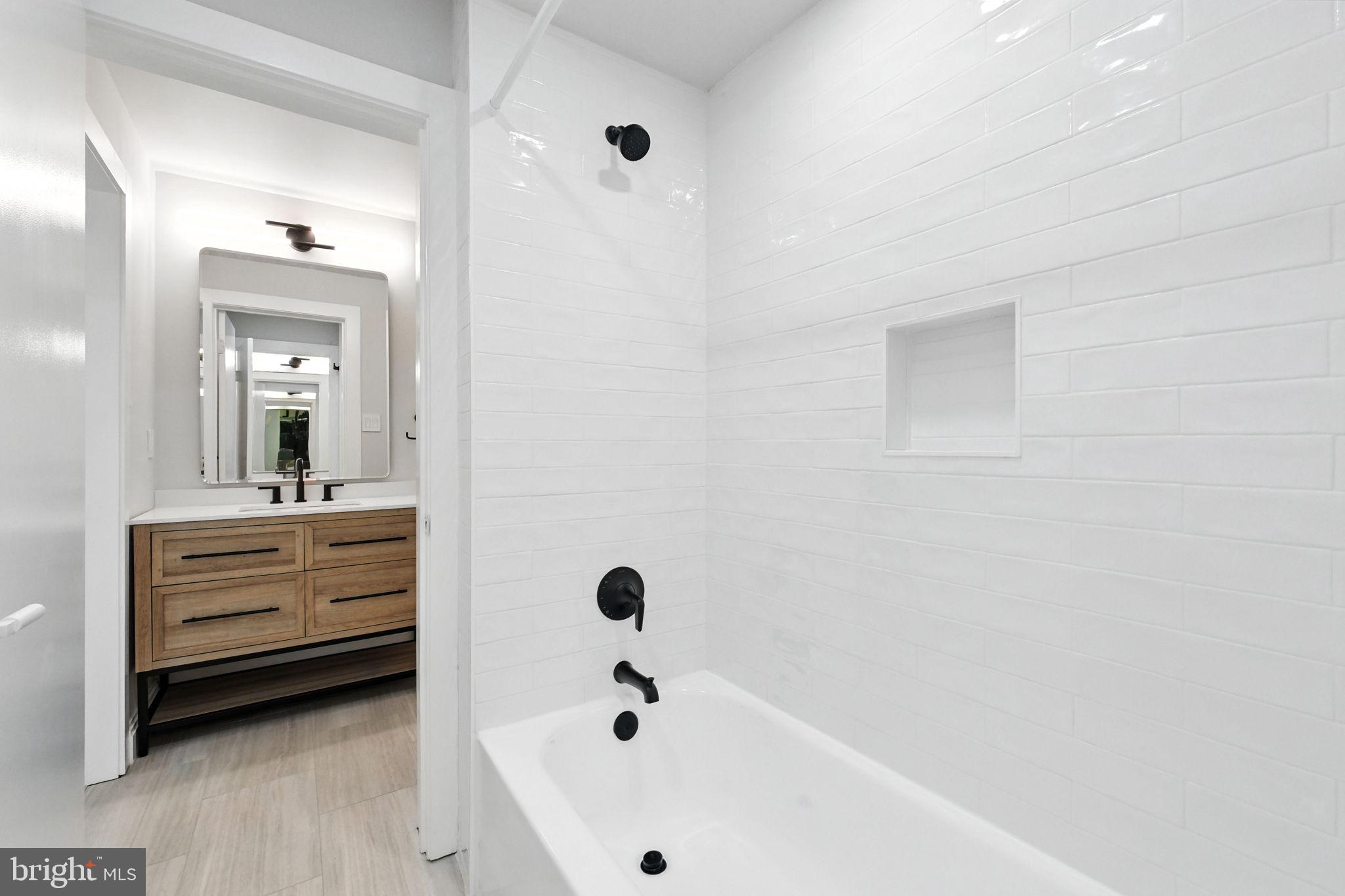 PEACOCK STATION - Residential