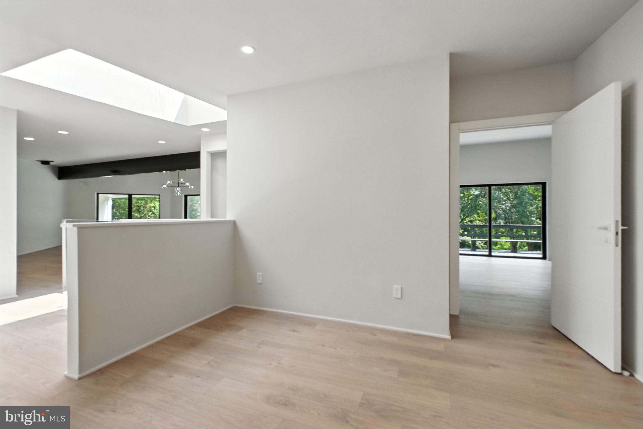 PEACOCK STATION - Residential