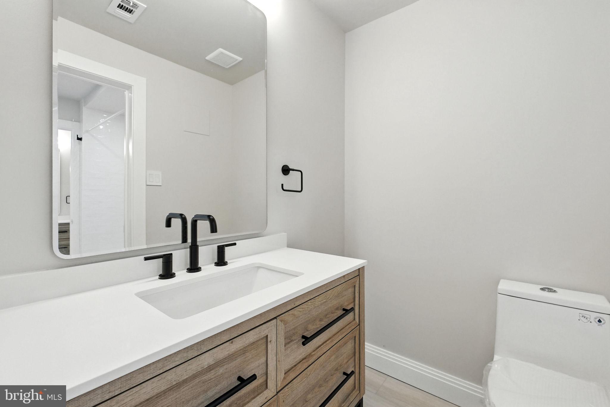 PEACOCK STATION - Residential