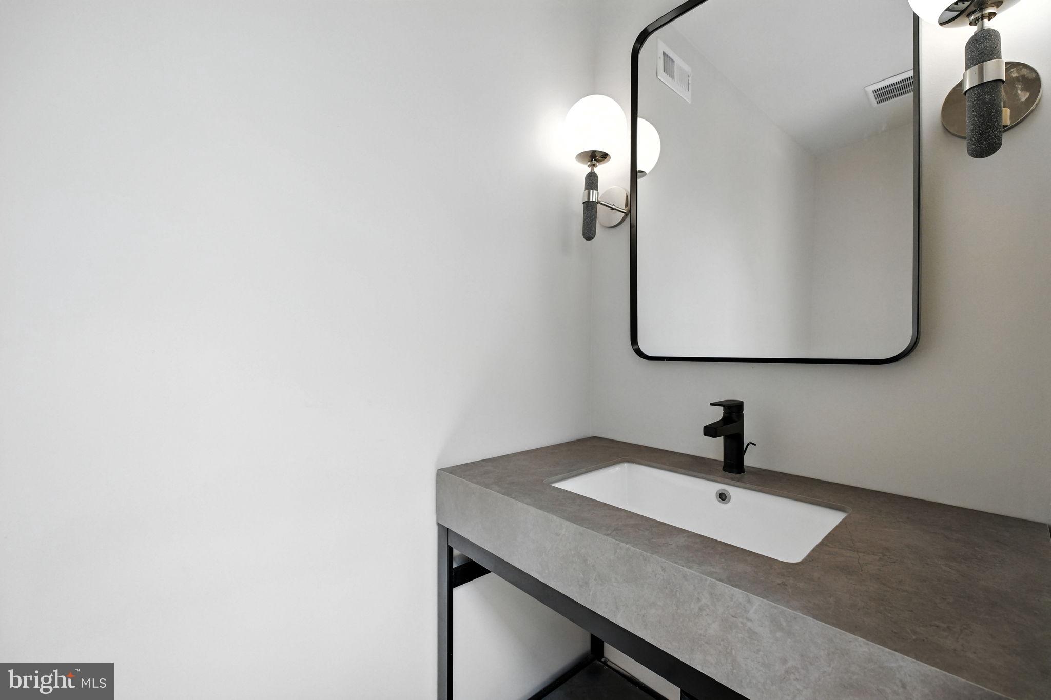 PEACOCK STATION - Residential