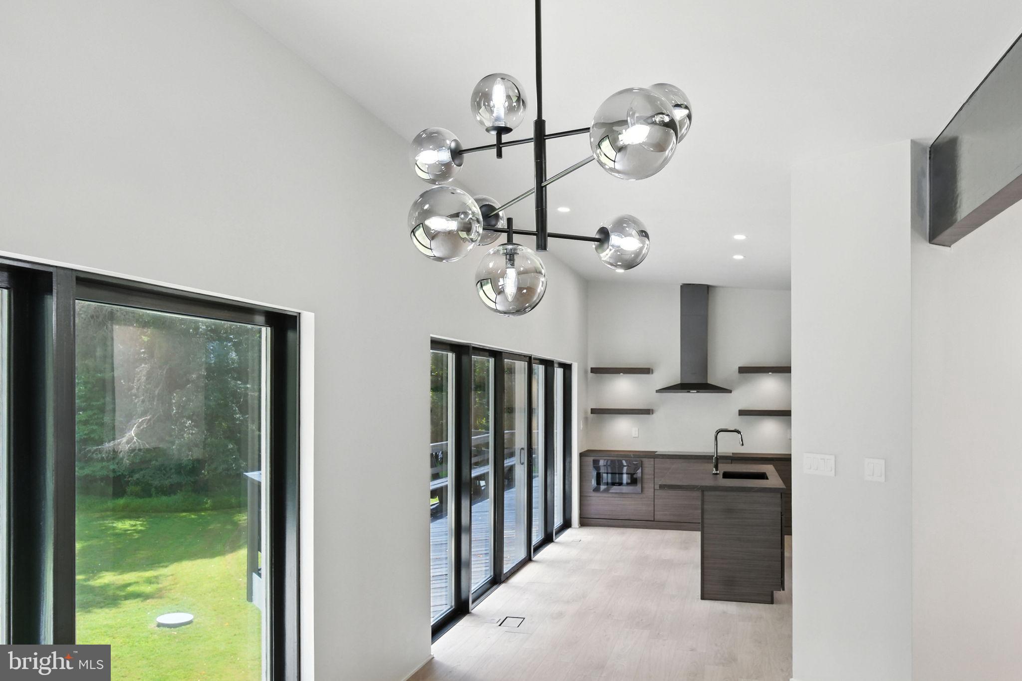 PEACOCK STATION - Residential