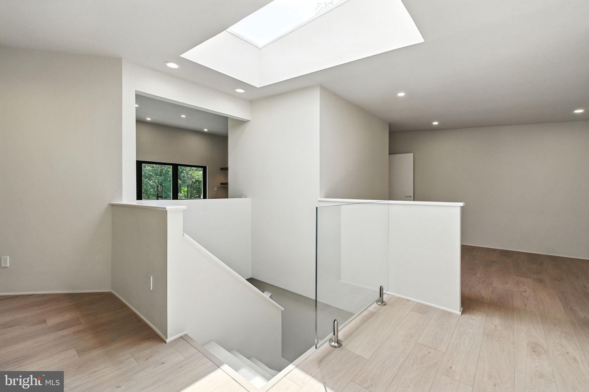 PEACOCK STATION - Residential