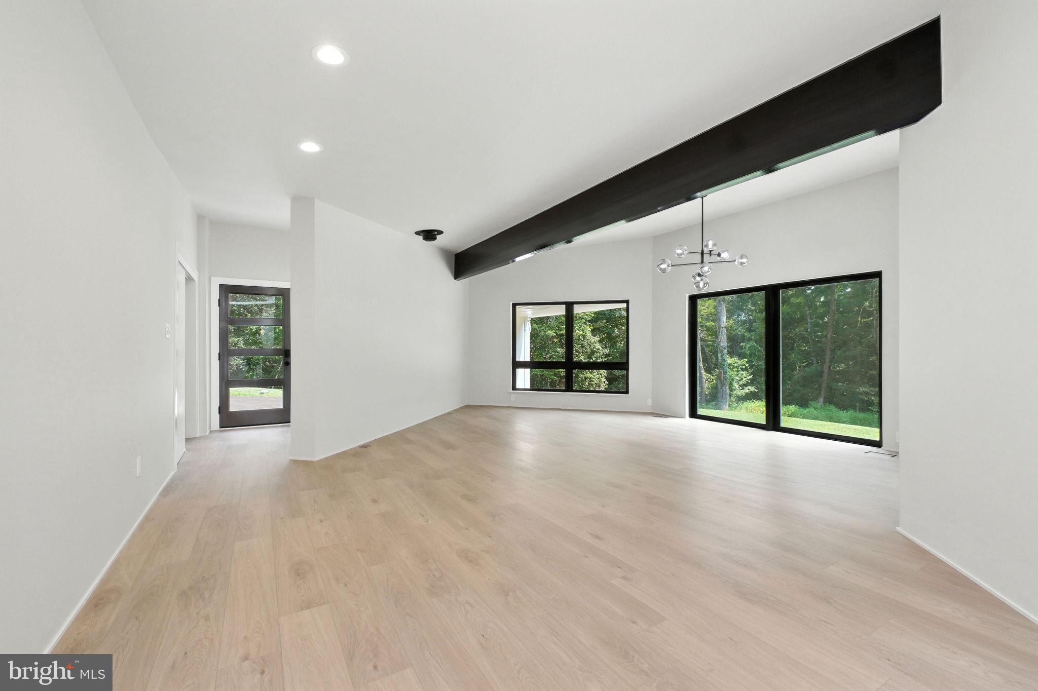 PEACOCK STATION - Residential