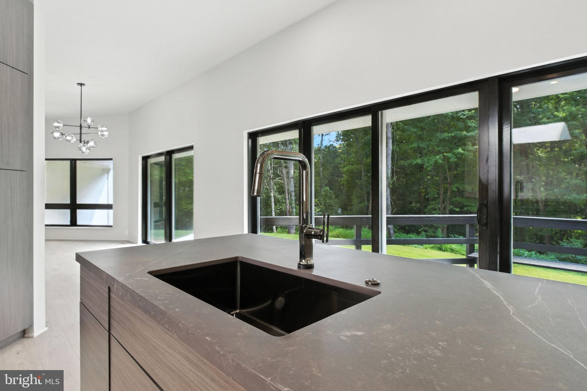 PEACOCK STATION - Residential