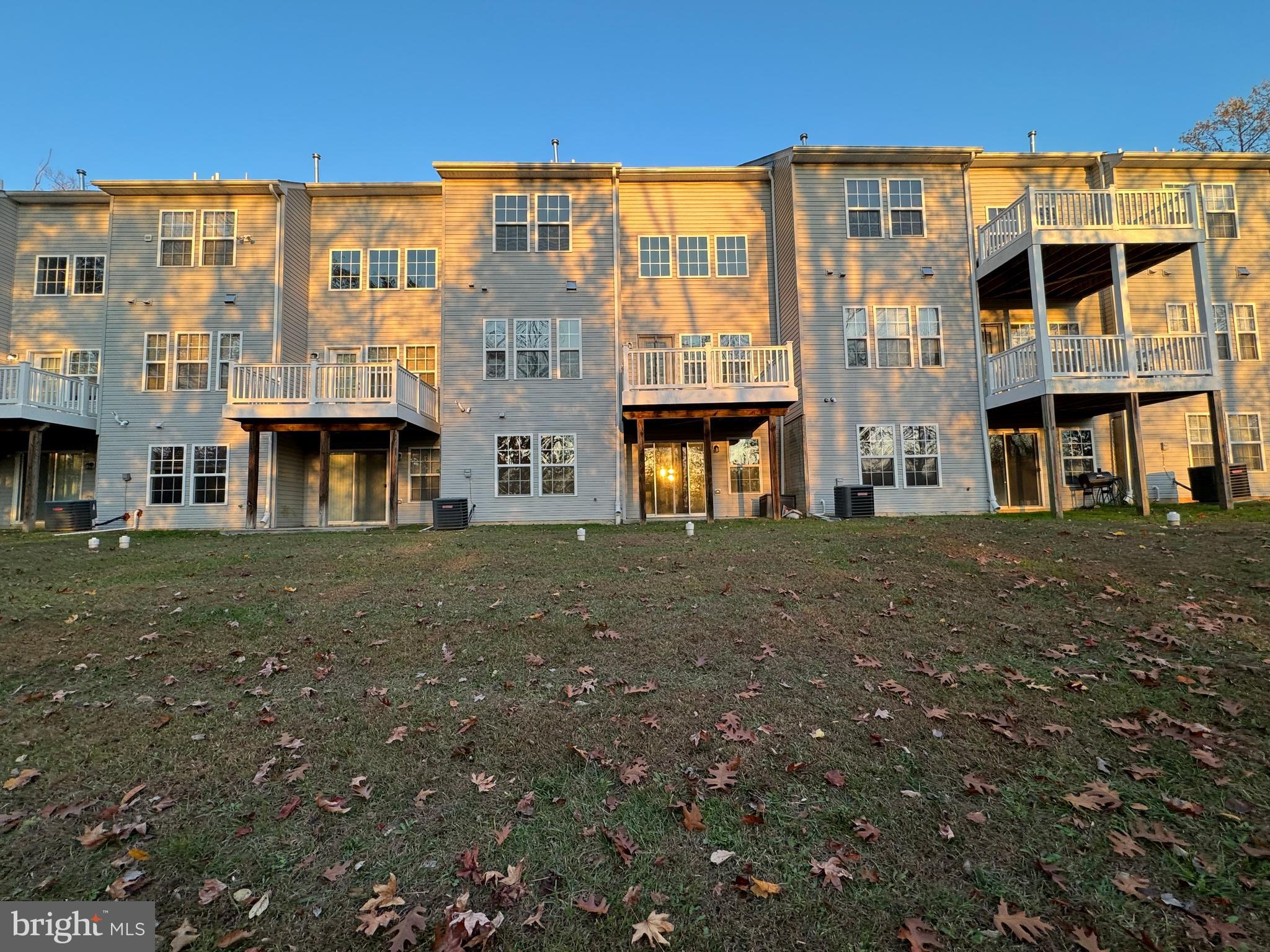 OLD TRAILS - Residential Lease