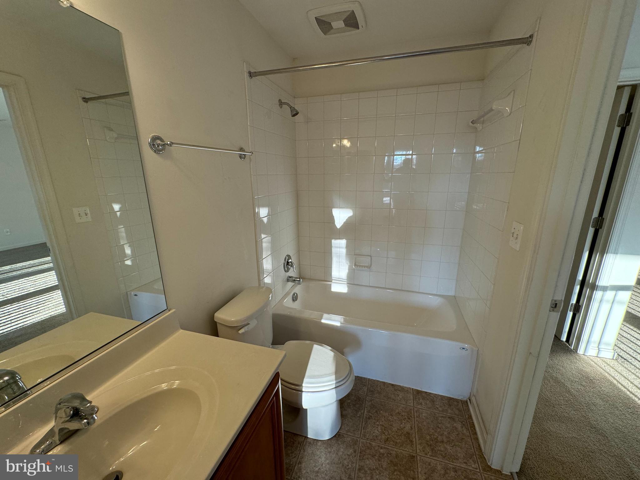 OLD TRAILS - Residential Lease