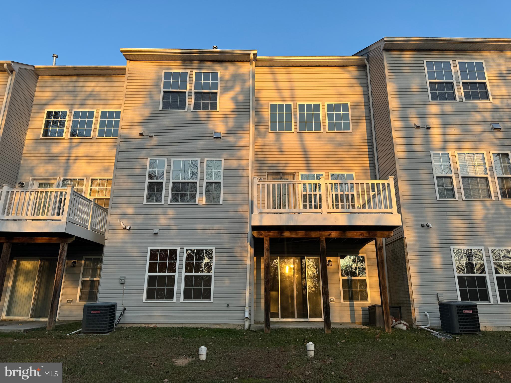 OLD TRAILS - Residential Lease