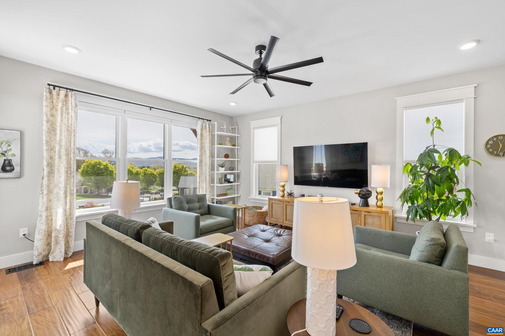 SILVER CREEK - Residential