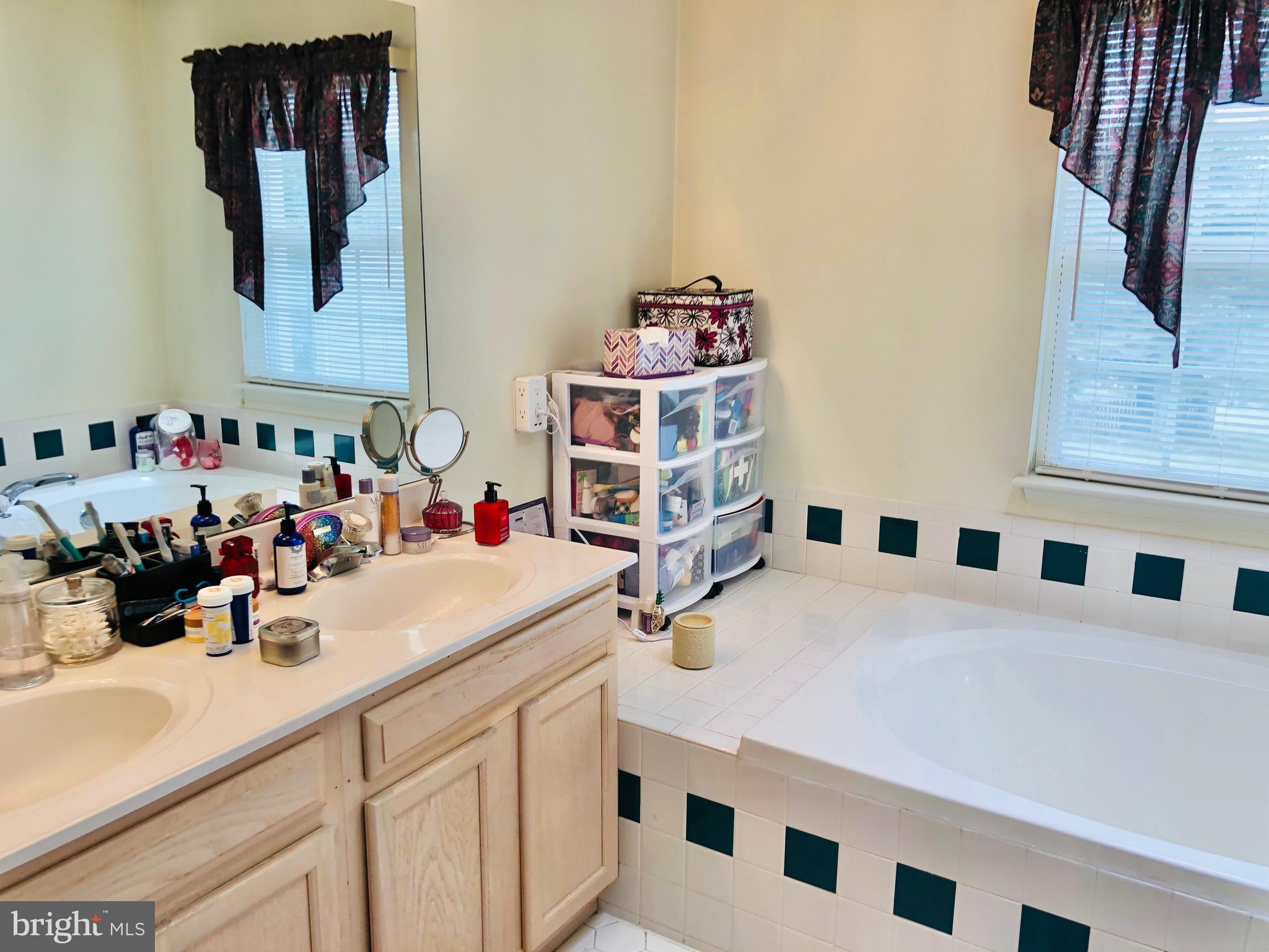 COURTS AT STAFFORD - Residential Lease