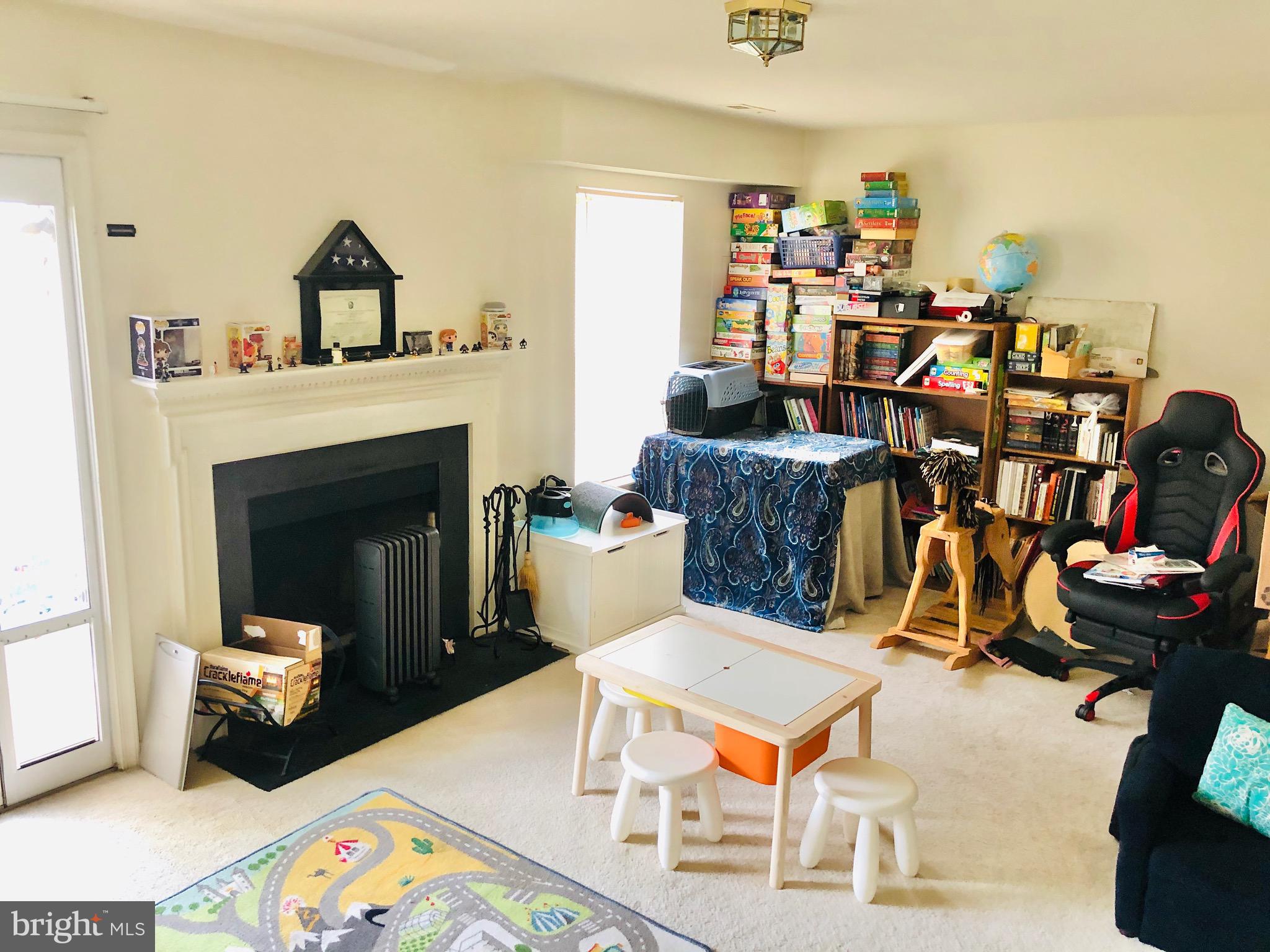 COURTS AT STAFFORD - Residential Lease