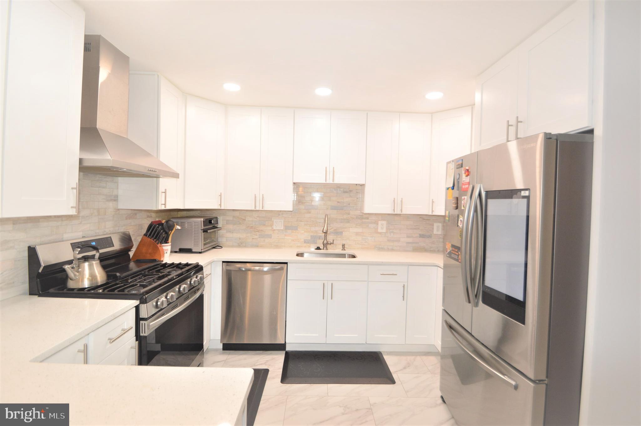 SPRINGFIELD ESTATES - Residential