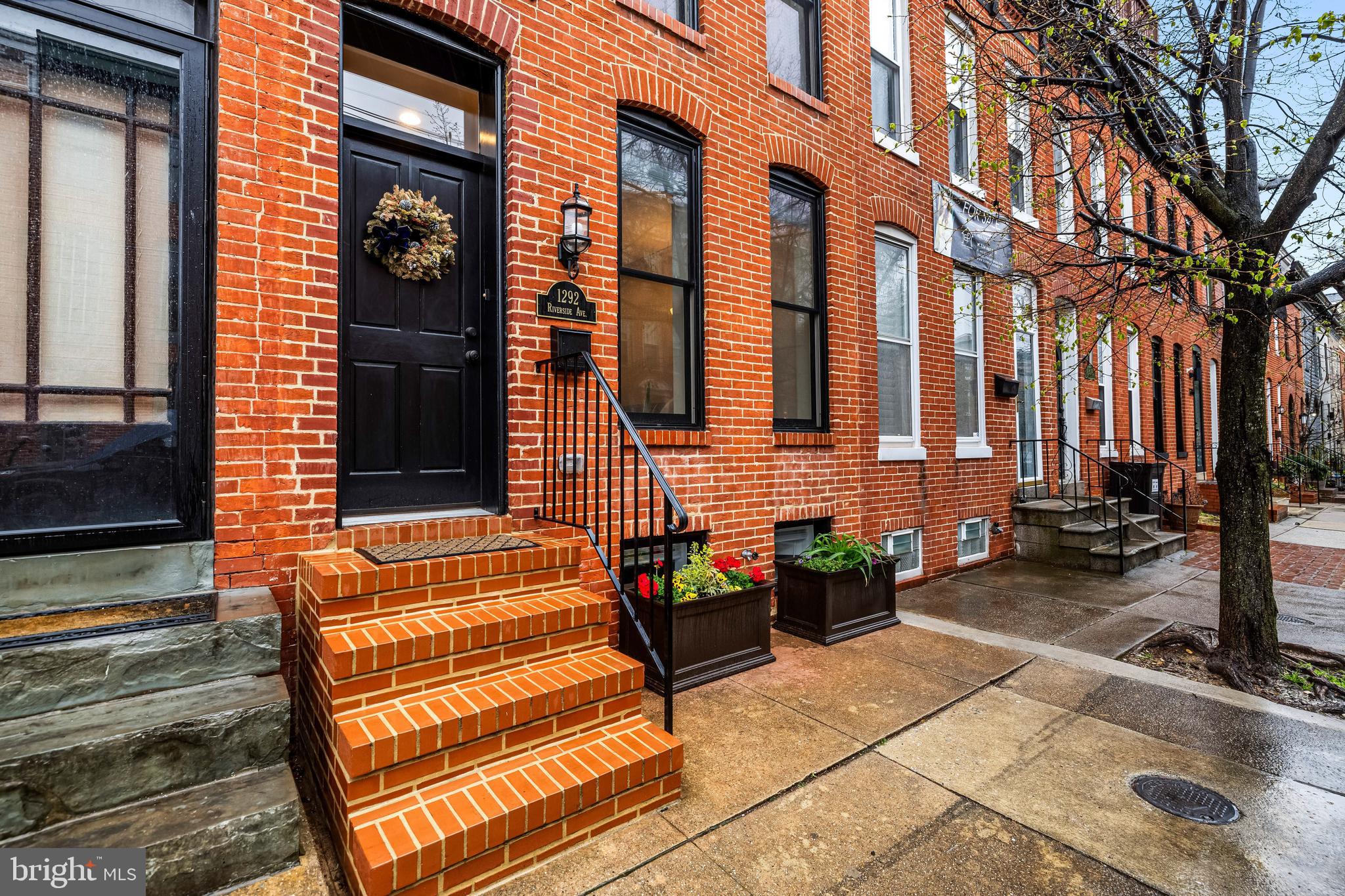RIVERSIDE - Residential