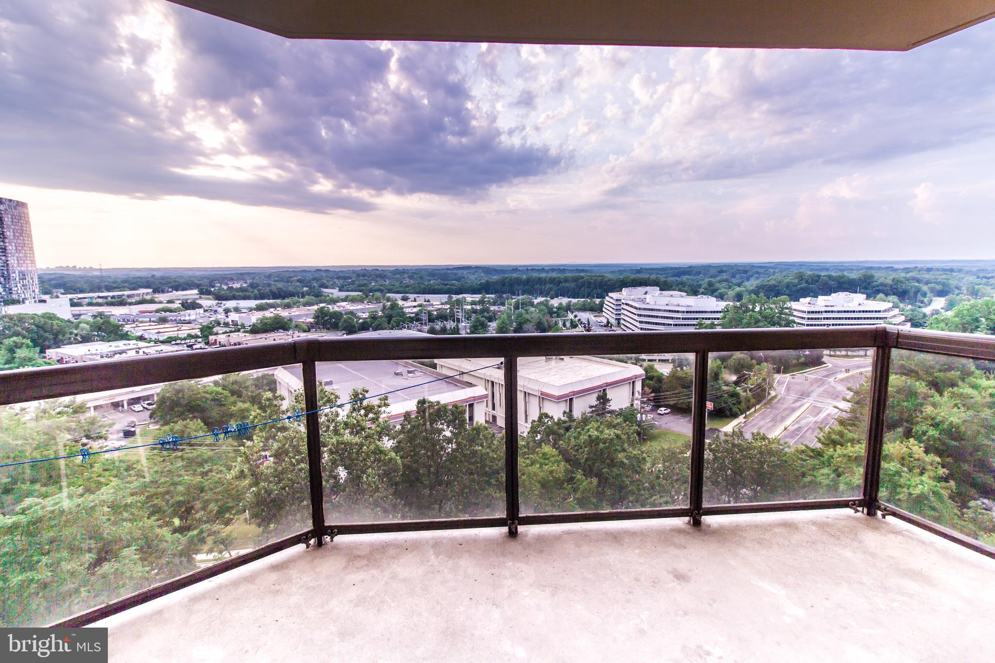 ROTONDA - Residential Lease