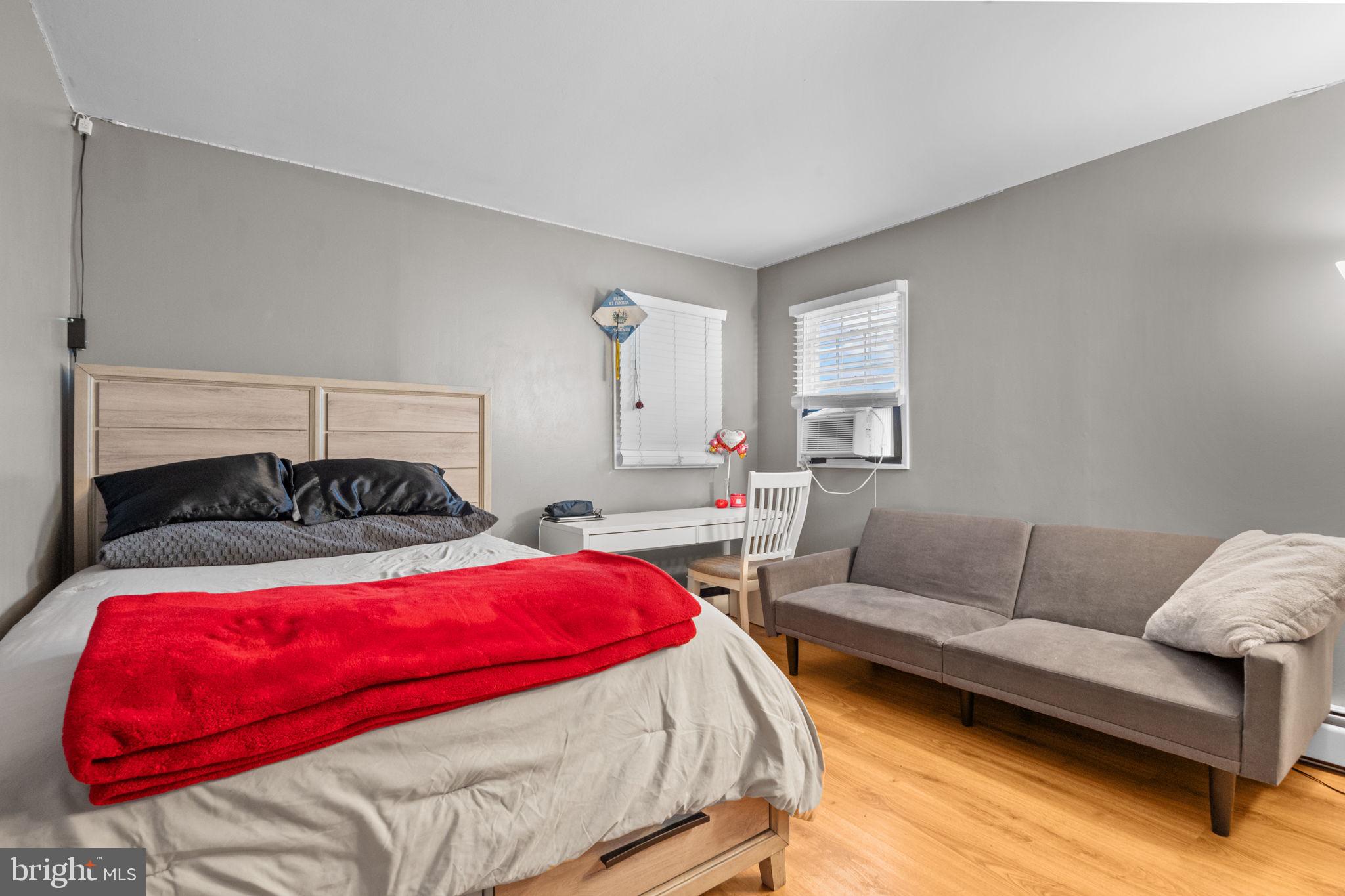 RED CEDAR HILL - Residential