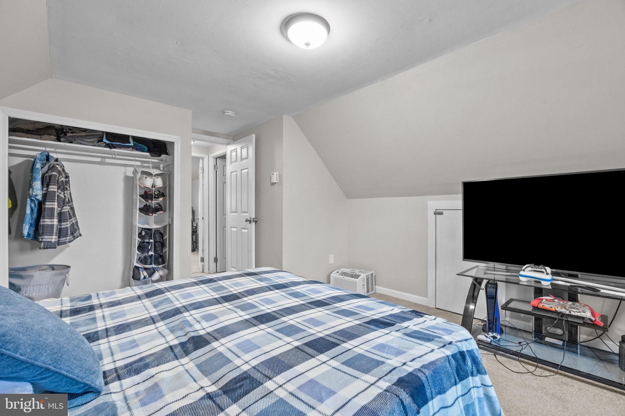 RED CEDAR HILL - Residential