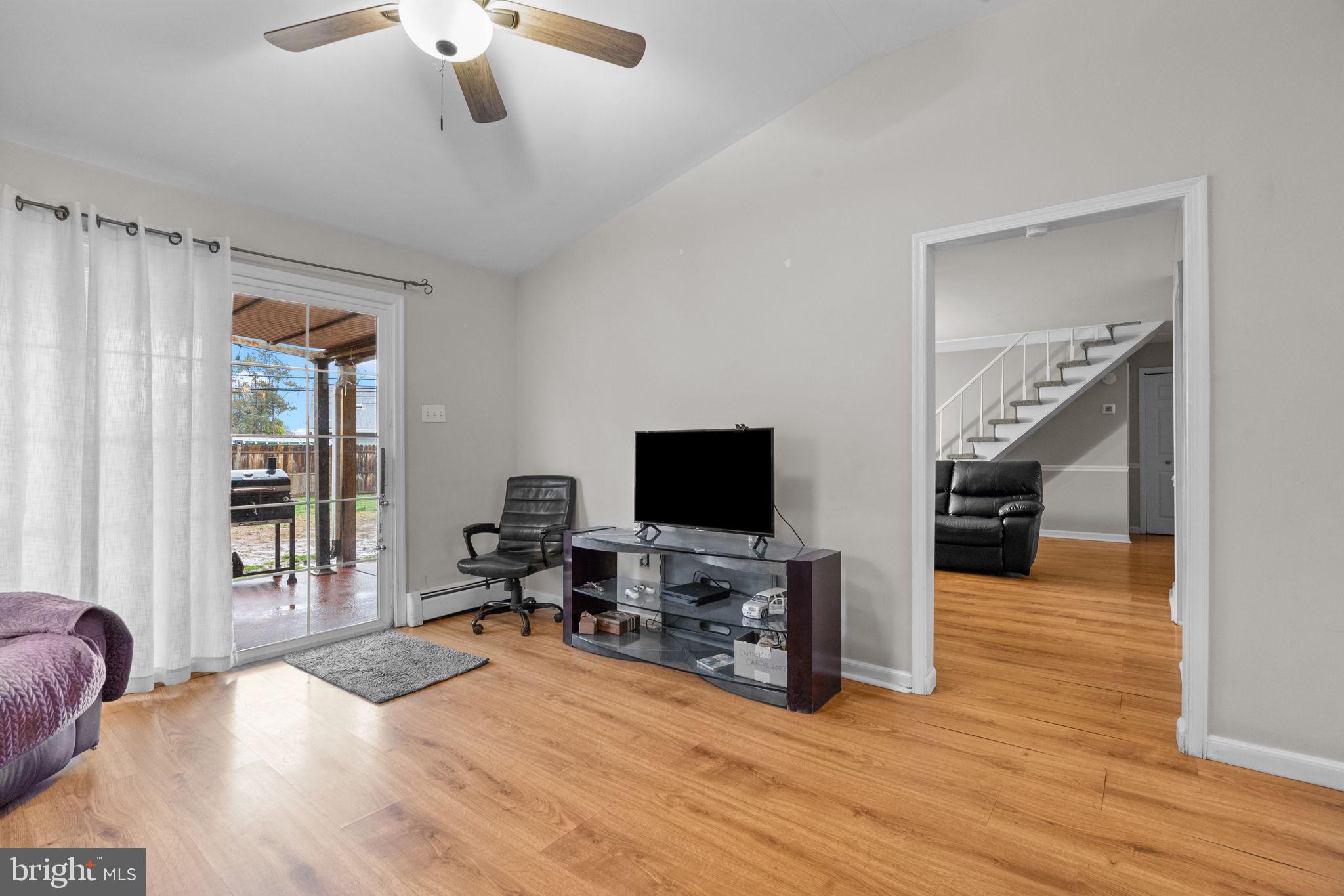 RED CEDAR HILL - Residential