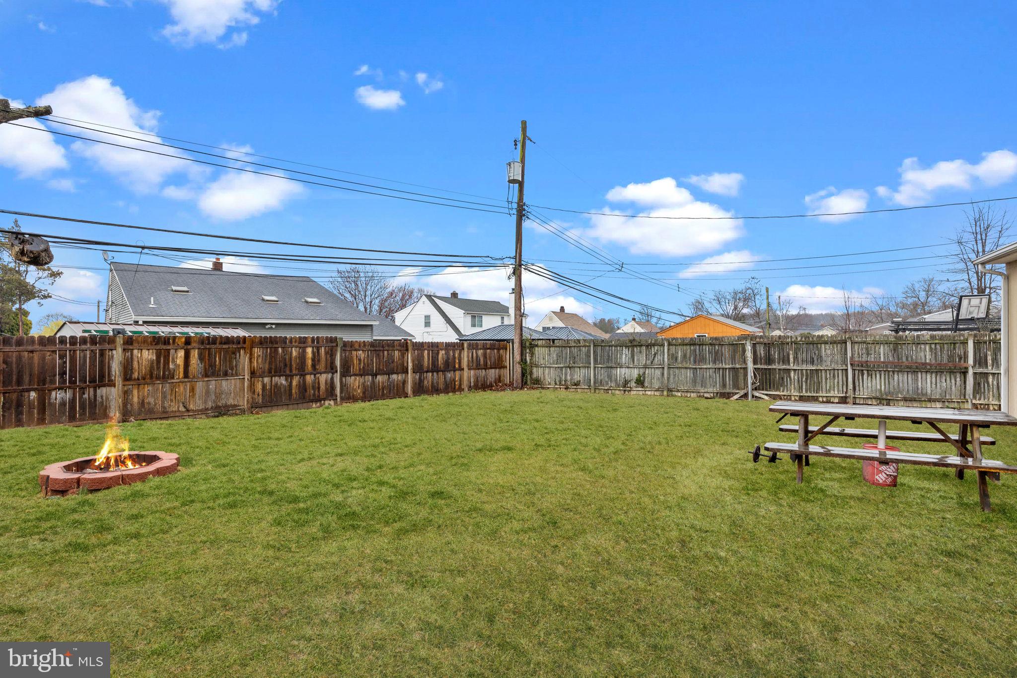 RED CEDAR HILL - Residential