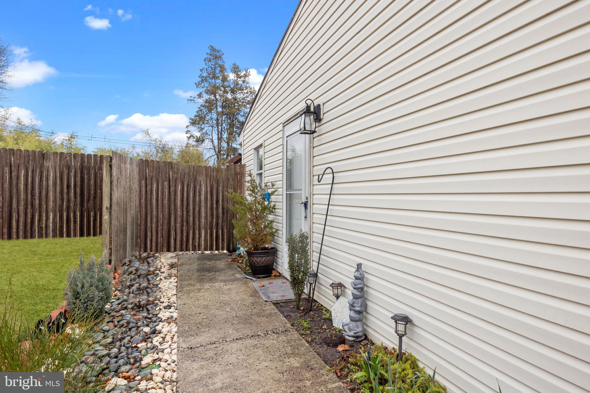 RED CEDAR HILL - Residential