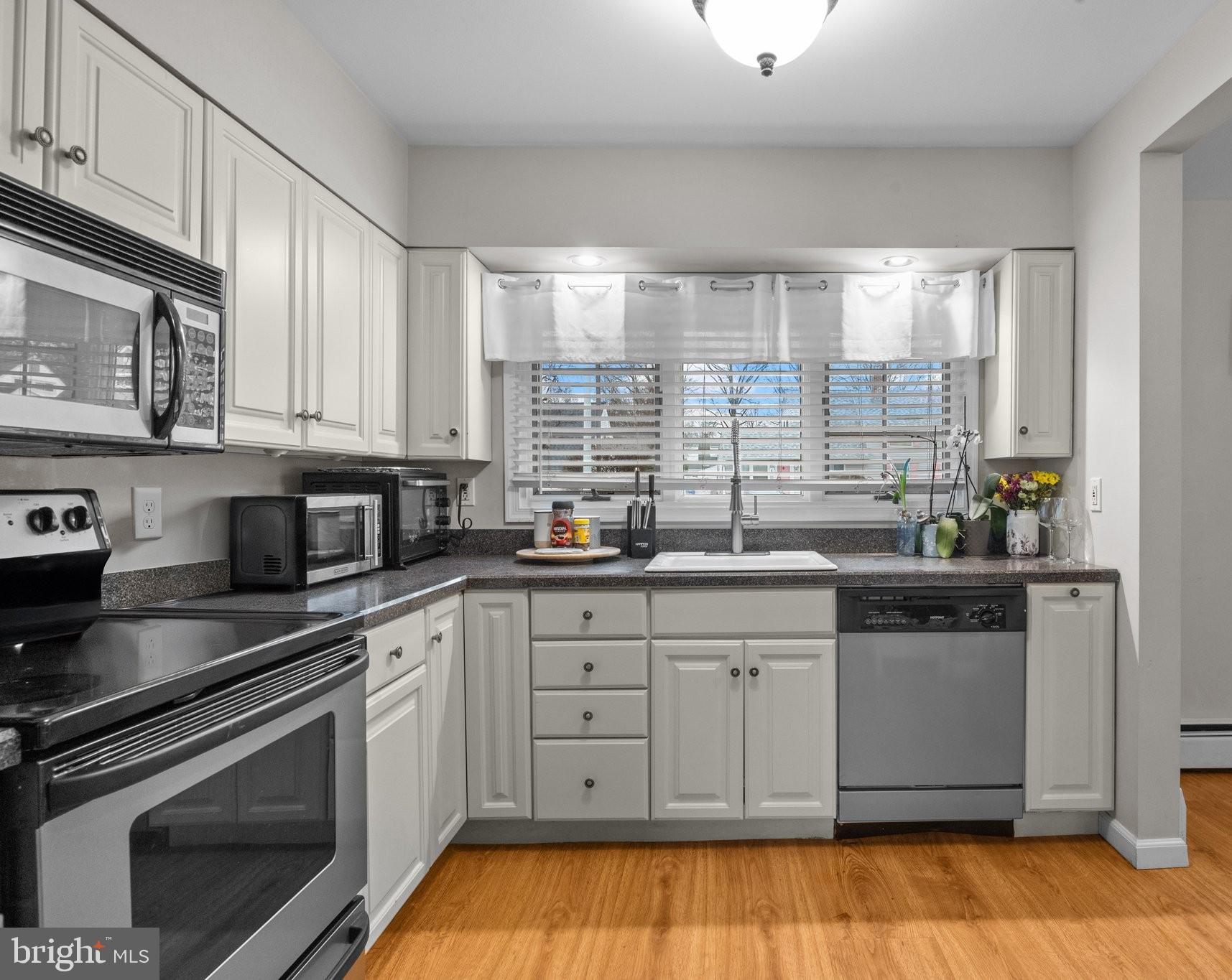 RED CEDAR HILL - Residential