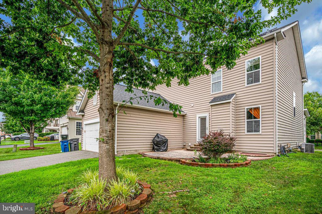 12594 STONE LINED CIRCLE