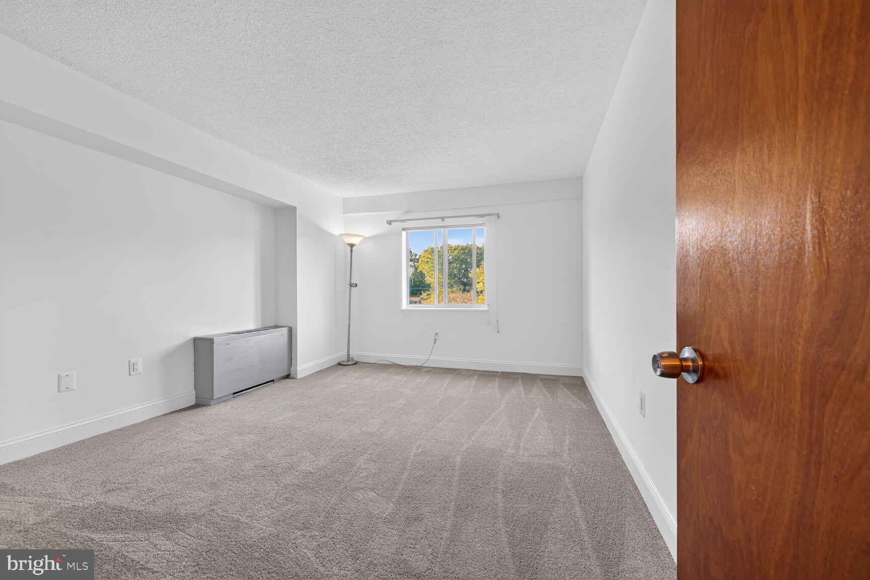 LAKESIDE TERRACE - Residential