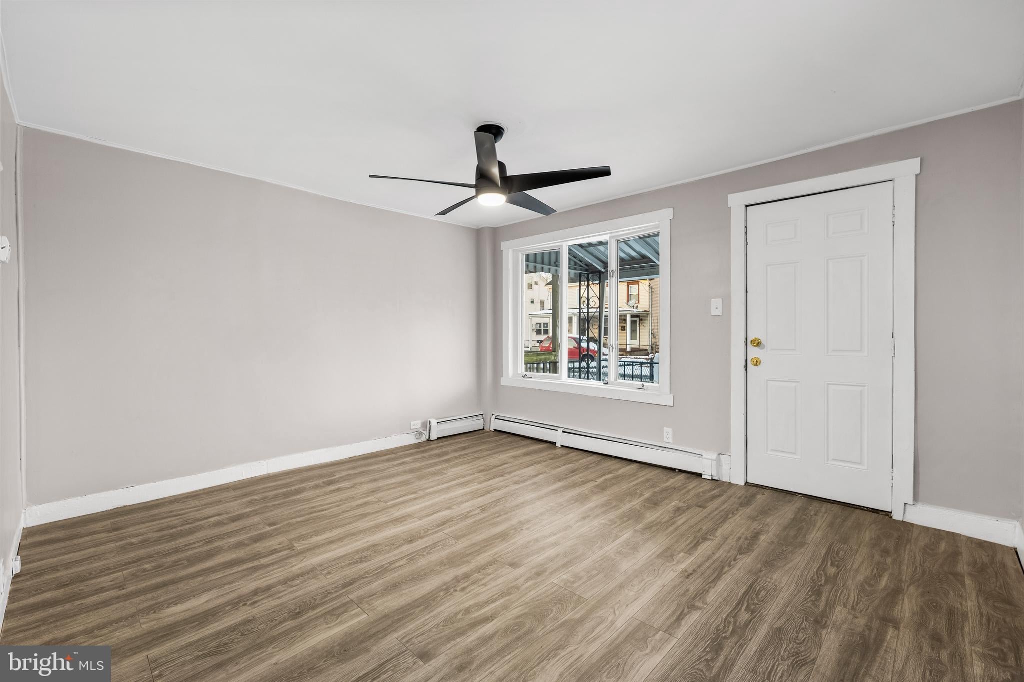 810 W 2ND STREET