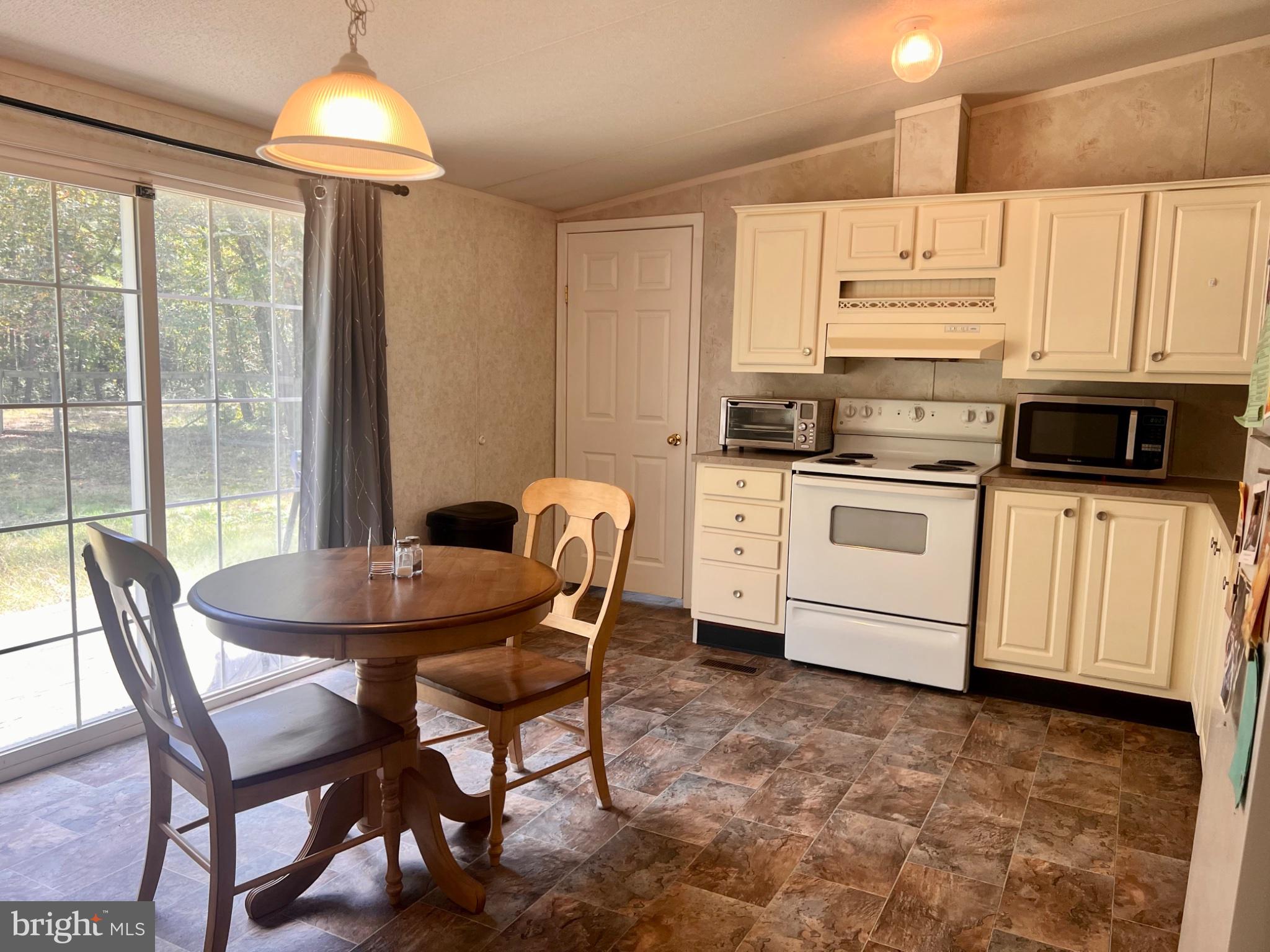 26 COBBS MILL ROAD ALLOWAY TWP