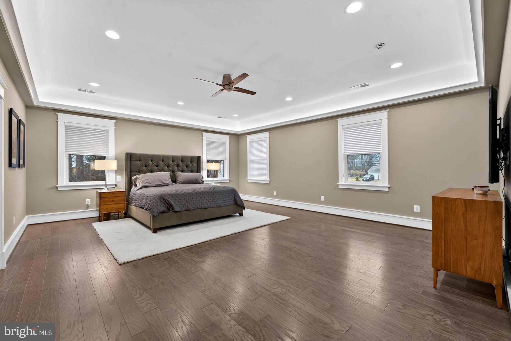 1105 LAKEWOOD DRIVE SW