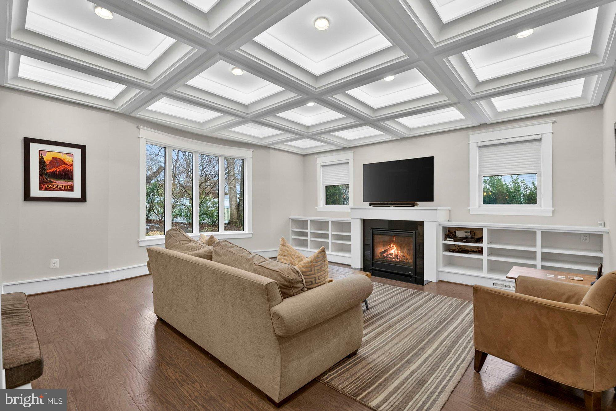 1105 LAKEWOOD DRIVE SW