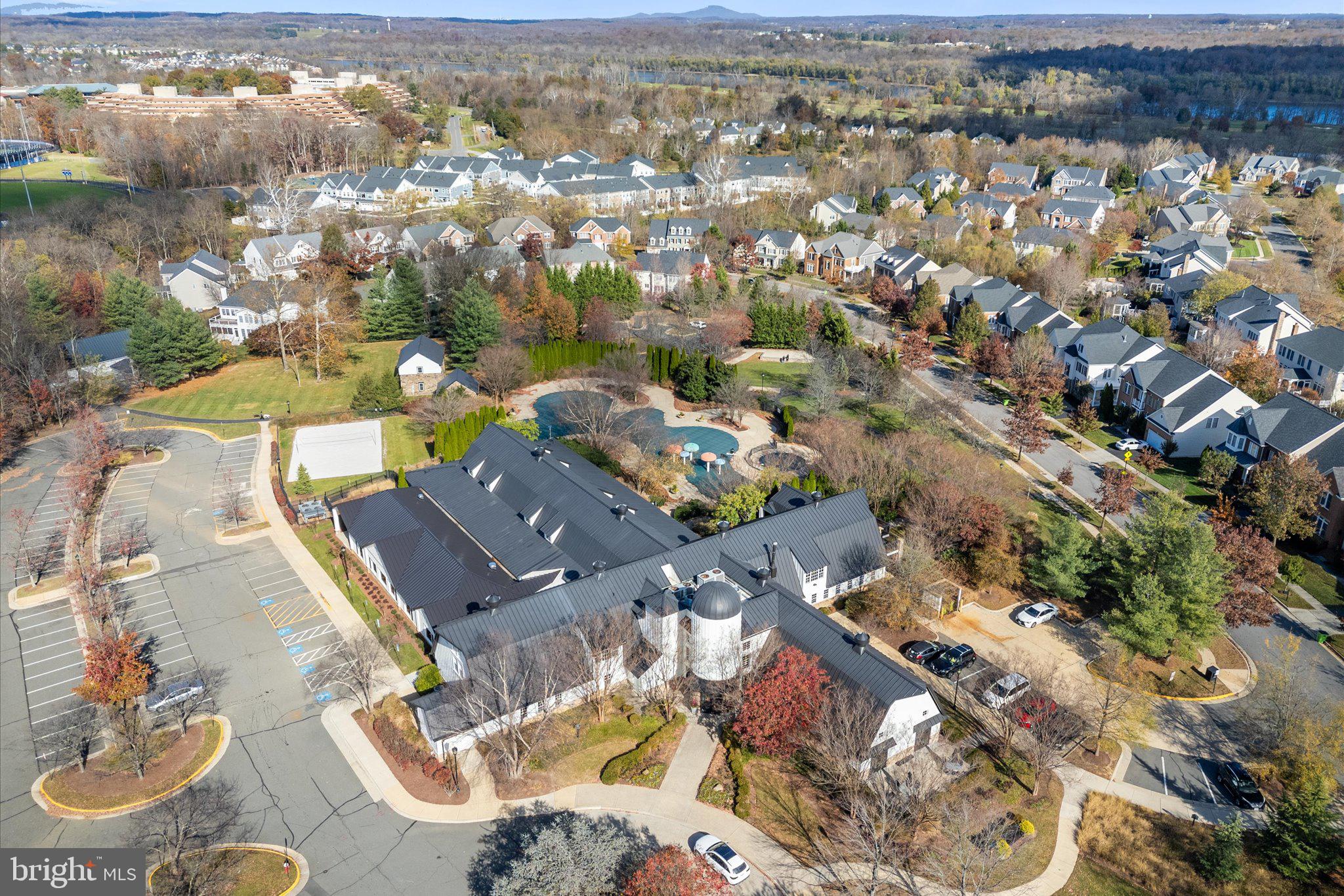 LANSDOWNE ON THE POTOMAC - Residential