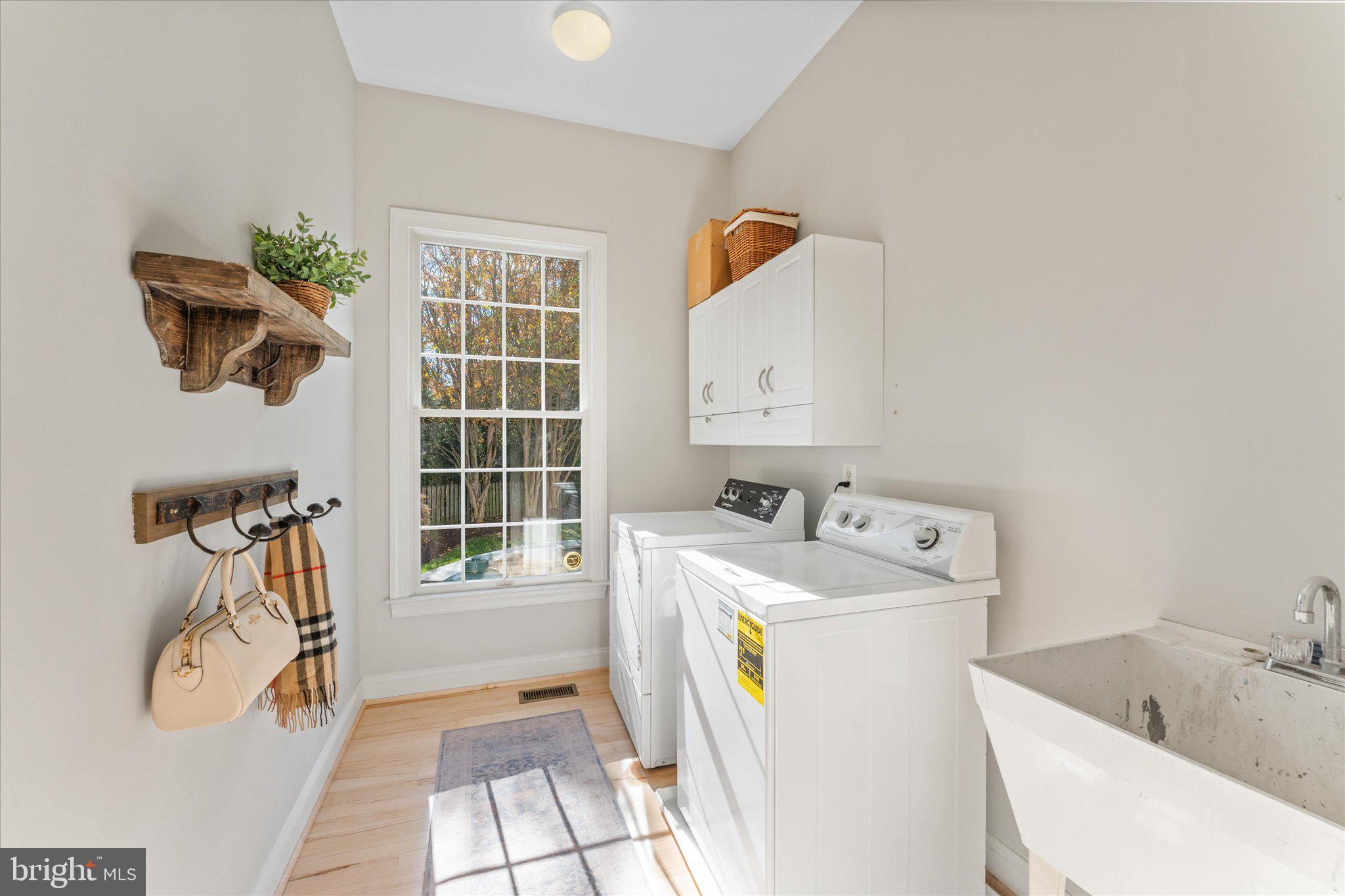 LANSDOWNE ON THE POTOMAC - Residential