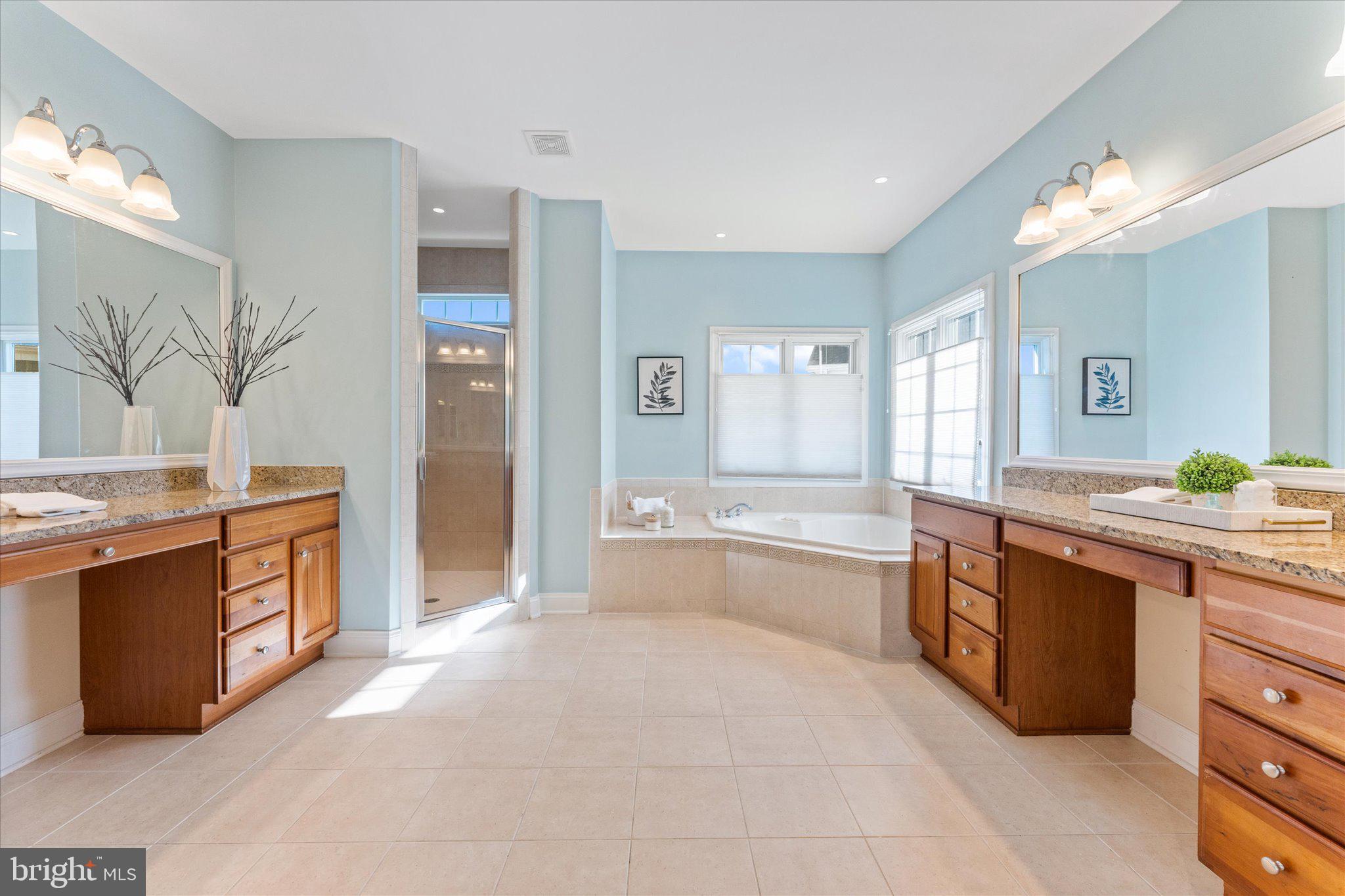 LANSDOWNE ON THE POTOMAC - Residential