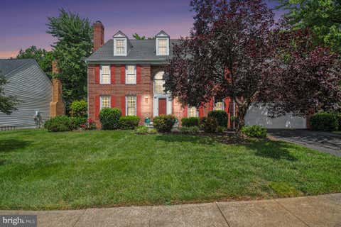 Photo of 811 Autumn Breeze Court, HERNDON, VA 20170 (MLS # VAFX2333190)