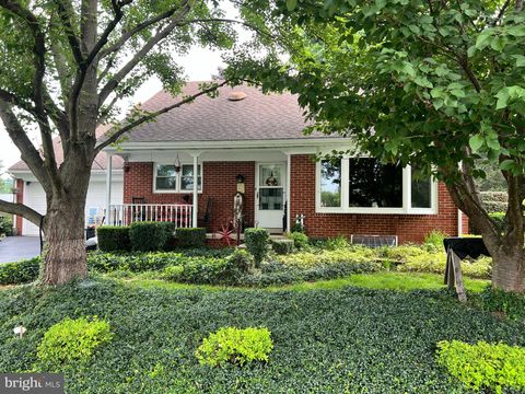 Photo of 51 S Snyder Street, MANHEIM, PA 17545 (MLS # PALA2074106)