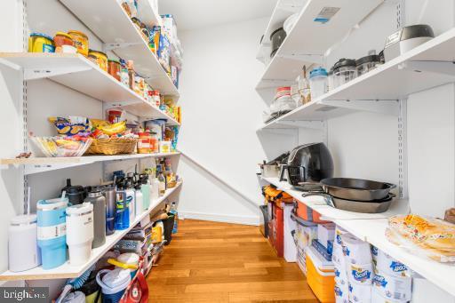 LAUREL ACRES - Residential