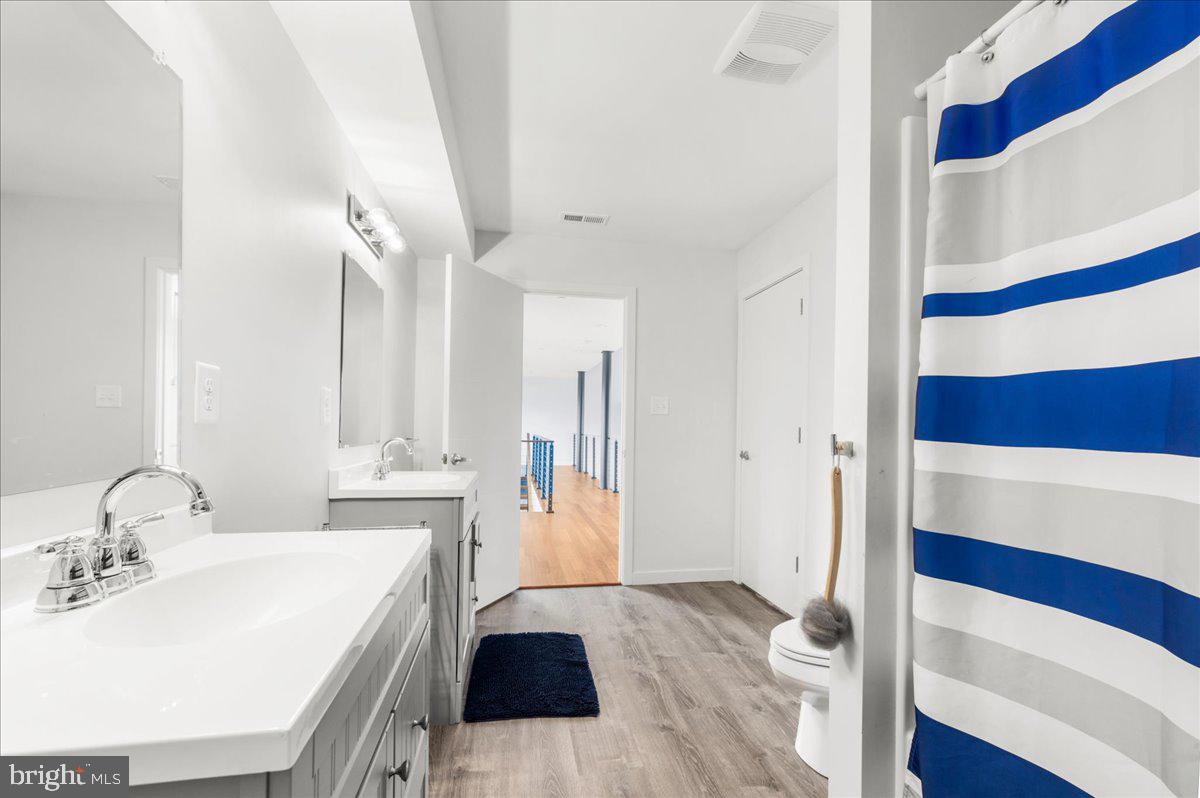 LAUREL ACRES - Residential