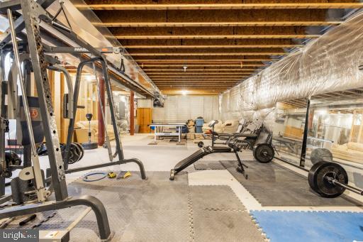 LAUREL ACRES - Residential