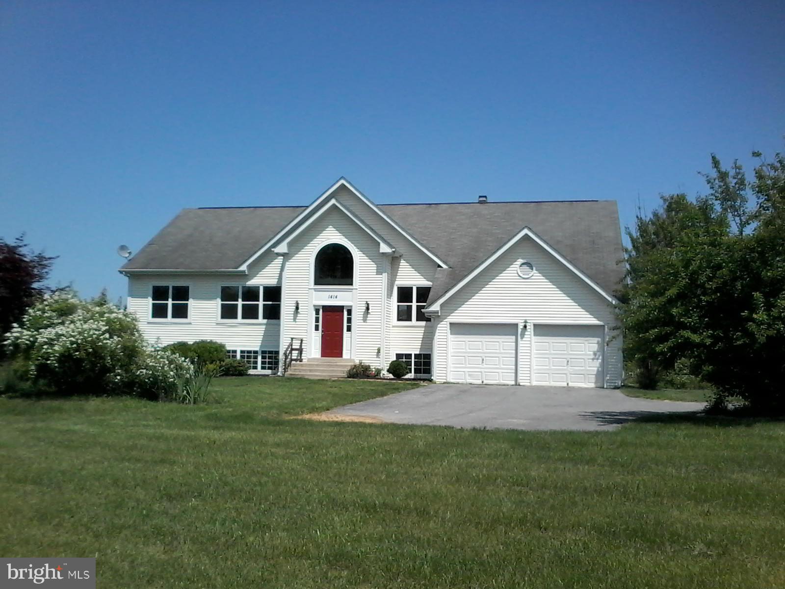 Very large well kept Home with a great Lawn. Immediate occupancy to qualified clients. Near the Westminster Airport and Downtown Westminster. Property is also For Sale.
