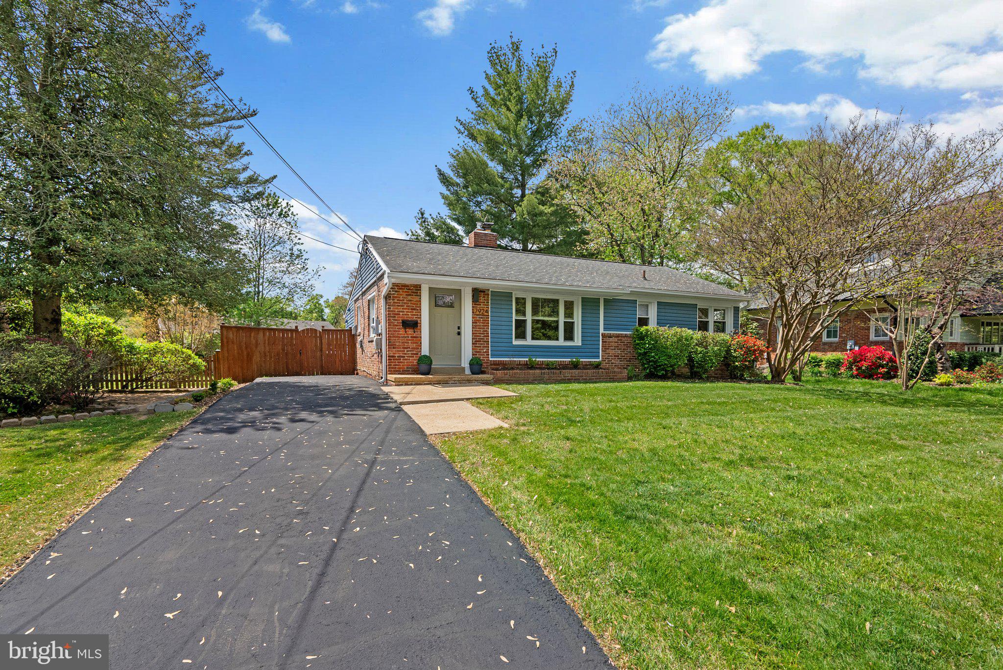 HOLLIN HALL VILLAGE - Residential