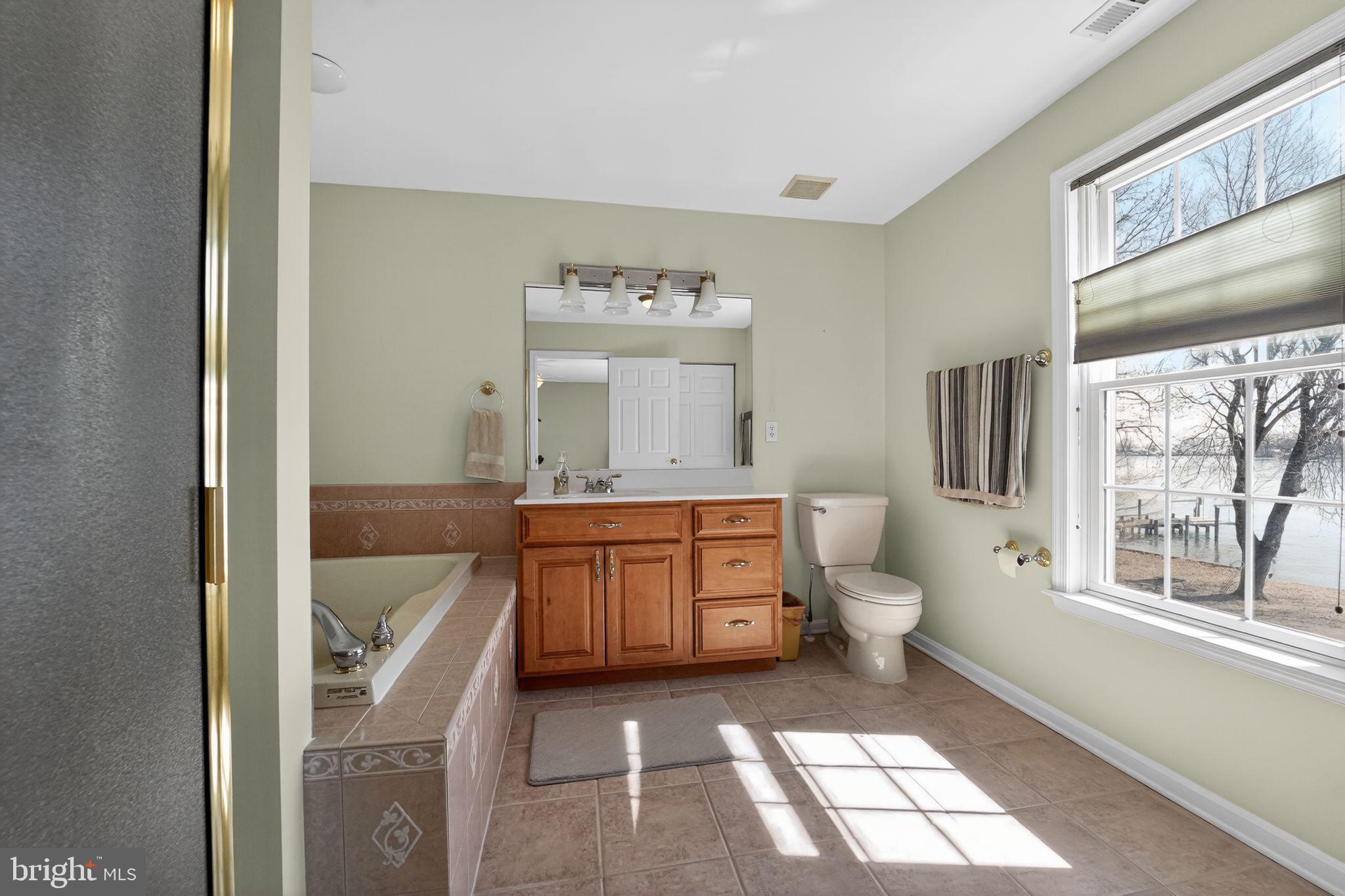 BOWLEYS QUARTERS - Residential