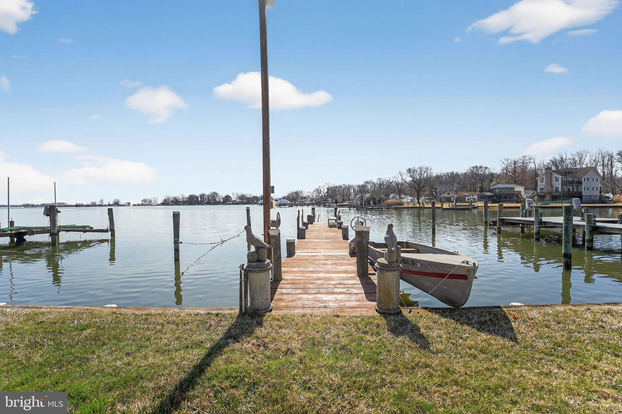 BOWLEYS QUARTERS - Residential